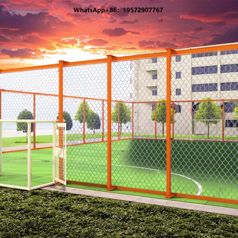 ملعب كرة قدم داخلي وخارجي بدون - مراجعة Outdoor Sport Club وسعره