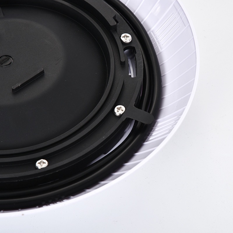 مصباح LED مثبت على الحائط يعمل - مراجعة Outdoor Spotlight وسعره